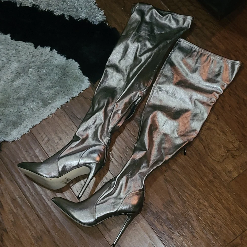 Elegant Pewter Metallic Knee-High Boots - Size 8.5
